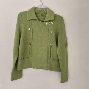 One Girl Who Women’s Green sweater size L